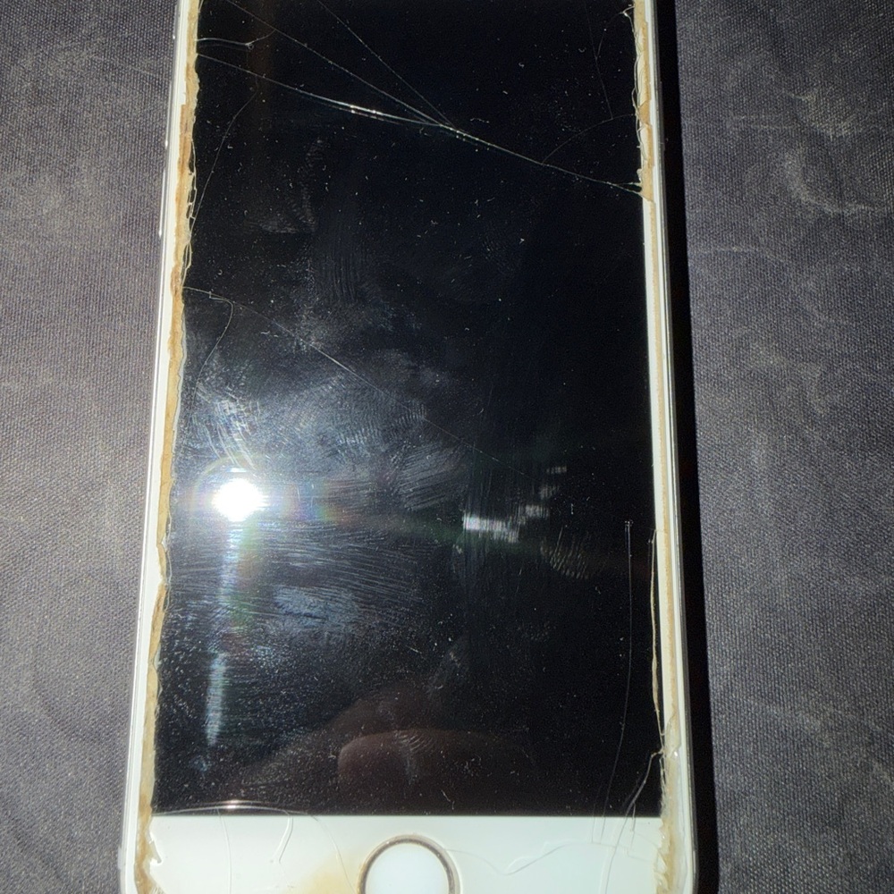 iPhone 6s 64GB carrier unlocked